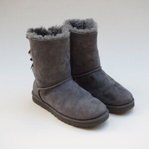 UGG Bailey Bow II Grey Short Boots - Size 8